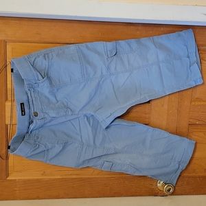 Lee relaxed fit capri pants size 18